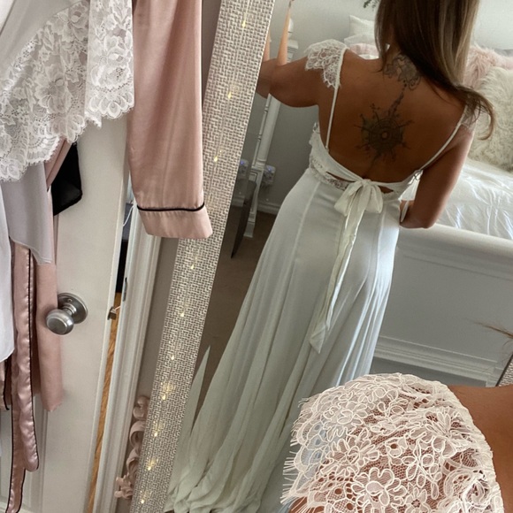 NWT Cream Lace Maxi Dress w/ Delicate Cap Sleeves - Picture 9 of 10